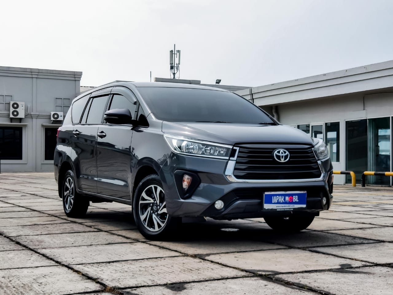 Second Hand 2022 Toyota Innova Second Hand 2022 Toyota Innova