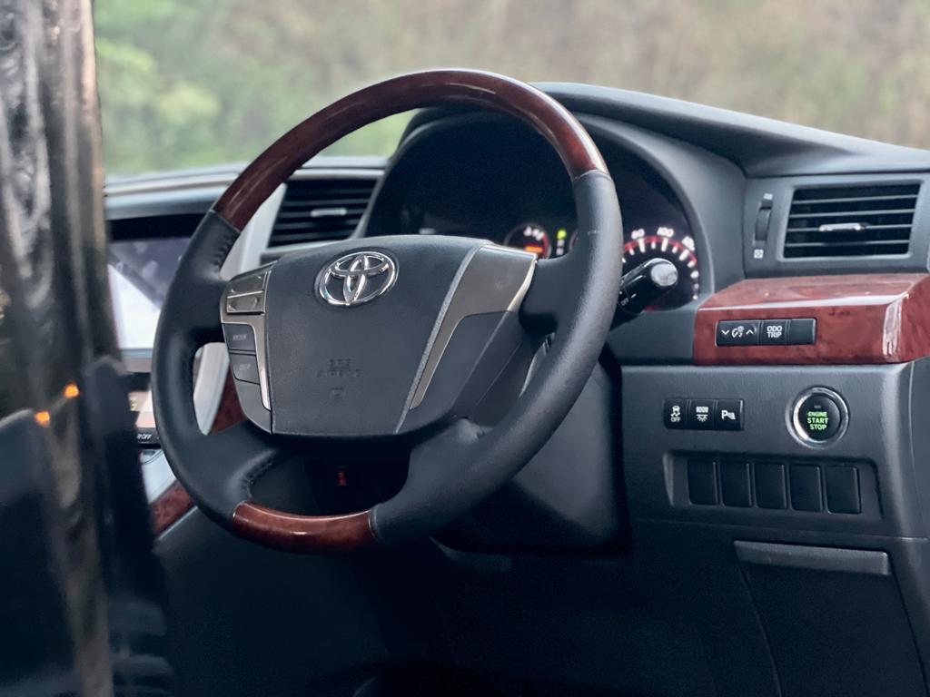 2009 Toyota Vellfire 2009 Toyota Vellfire