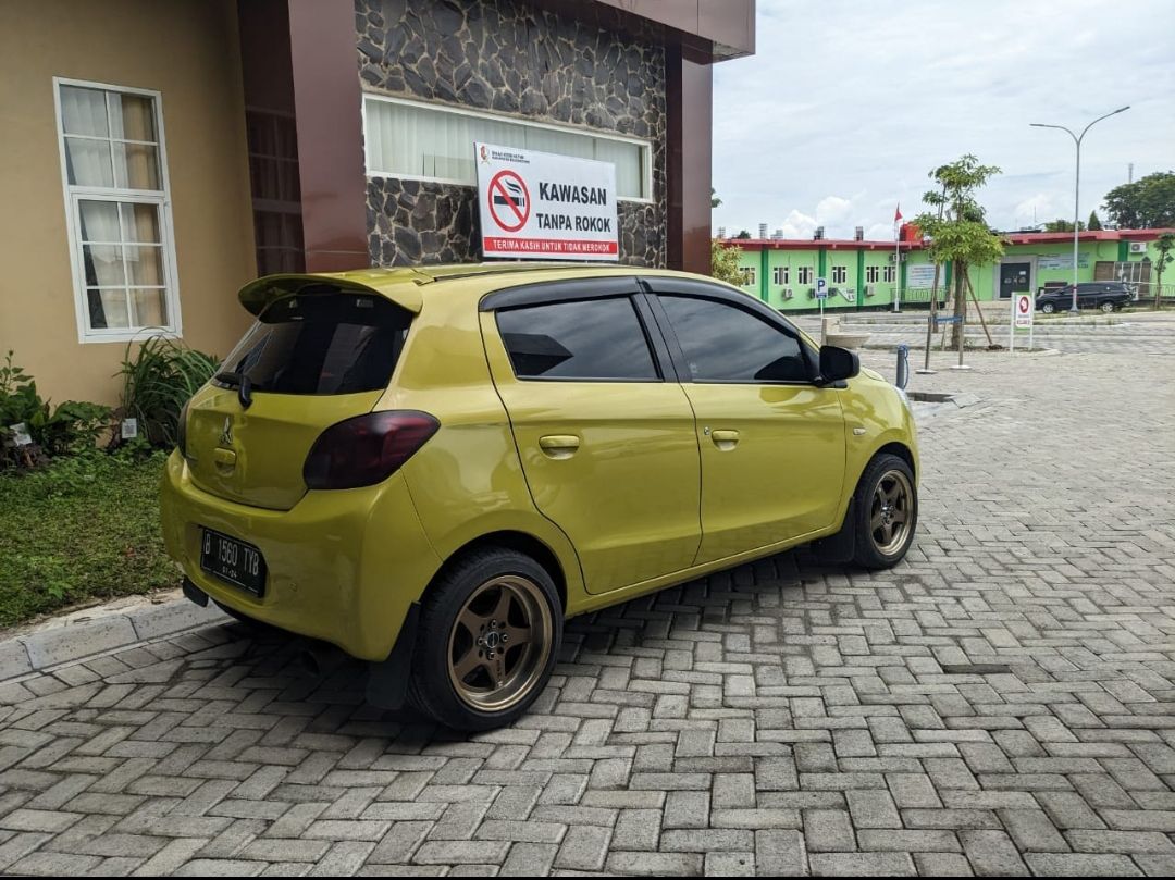 2013 Mitsubishi Mirage  GLX 2013 Mitsubishi Mirage  GLX