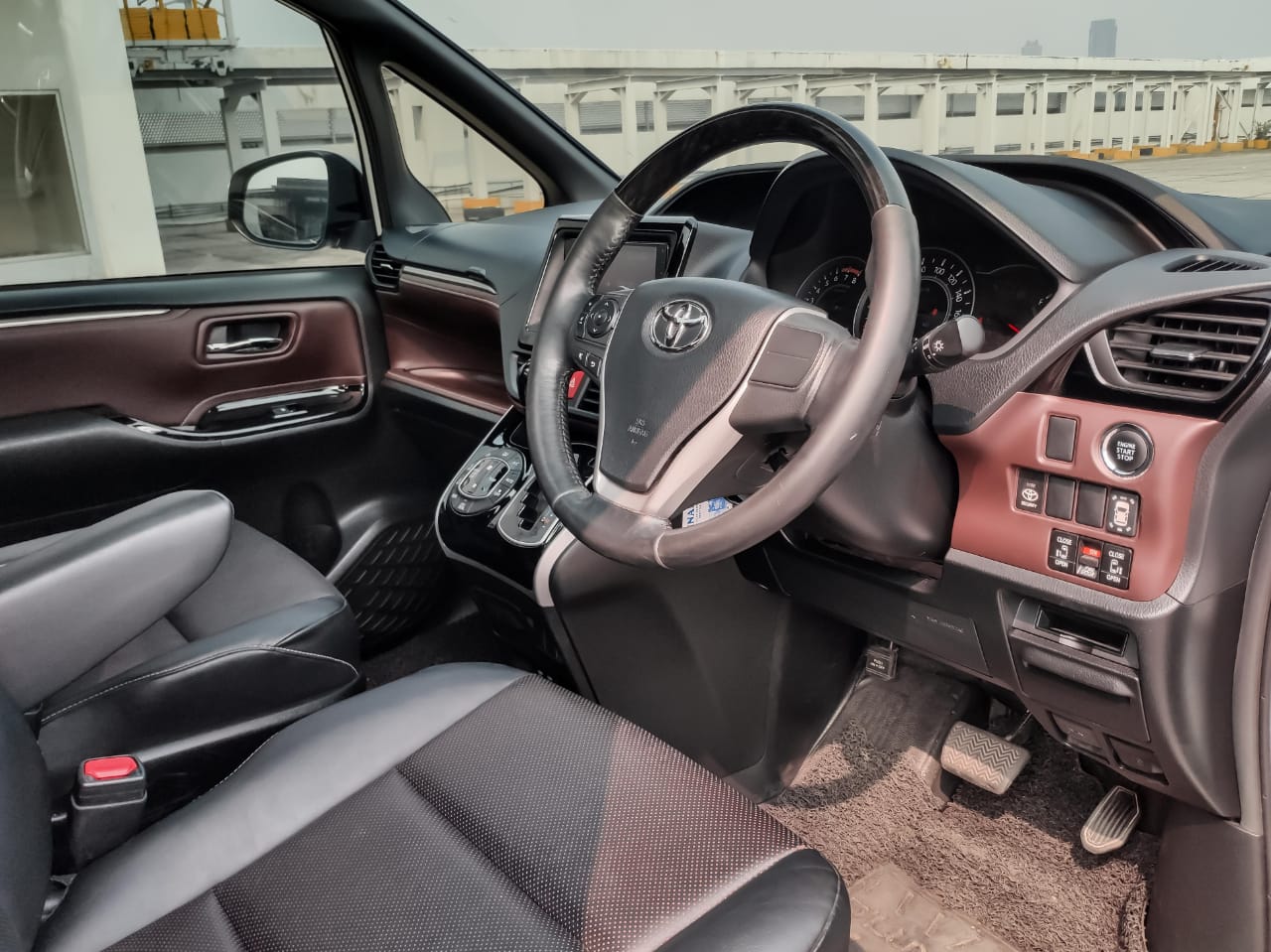 2018 Toyota Voxy 2018 Toyota Voxy