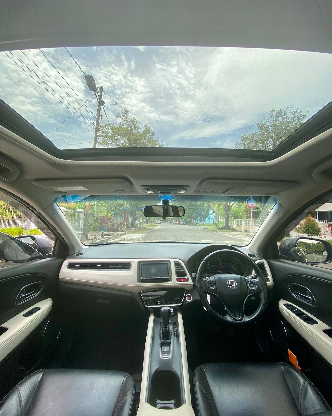 2016 Honda HRV  Prestige 1.8 AT 2016 Honda HRV  Prestige 1.8 AT