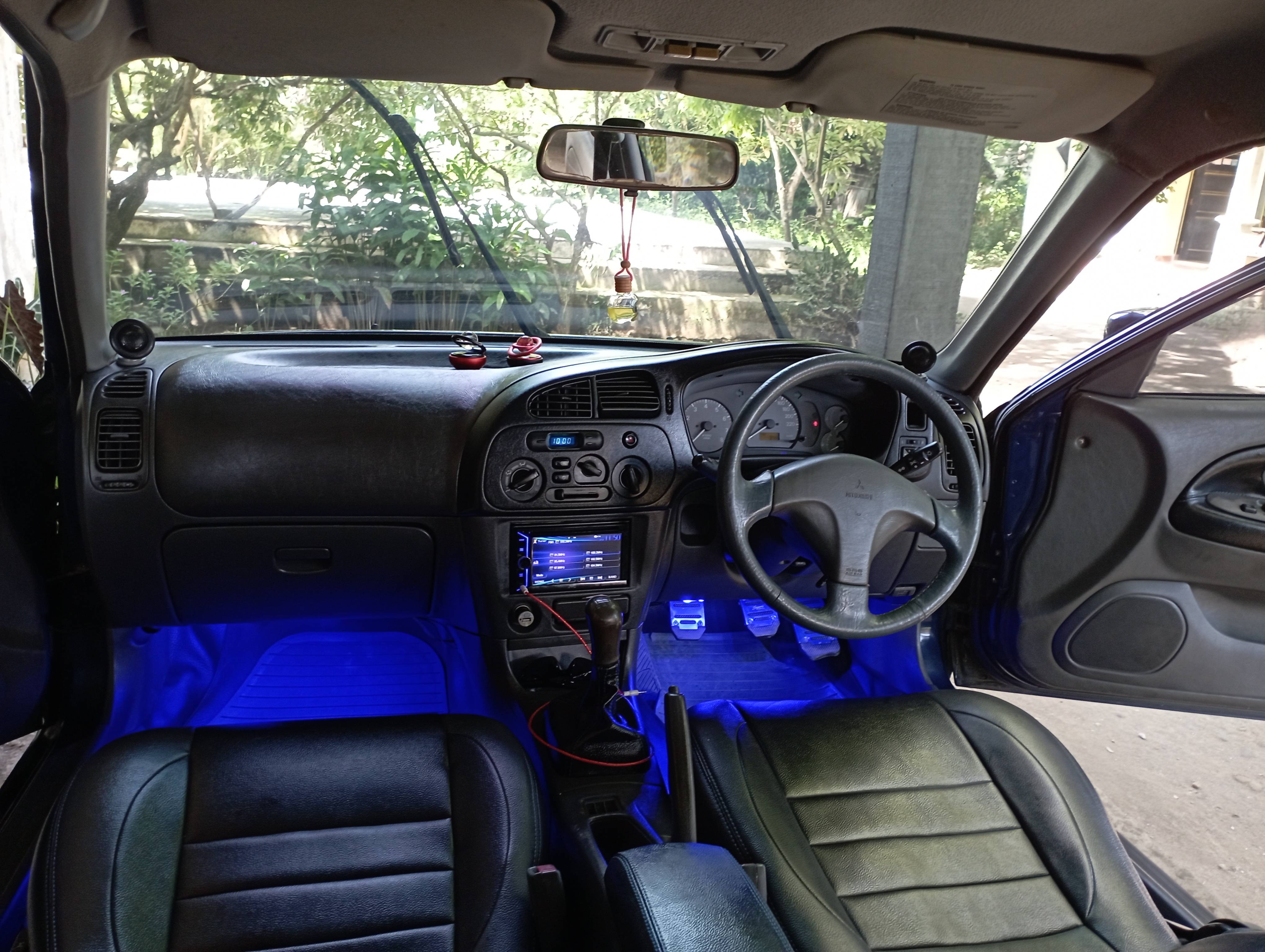 2001 Mitsubishi Lancer  SEi STANDARD M/T 2001 Mitsubishi Lancer  SEi STANDARD M/T