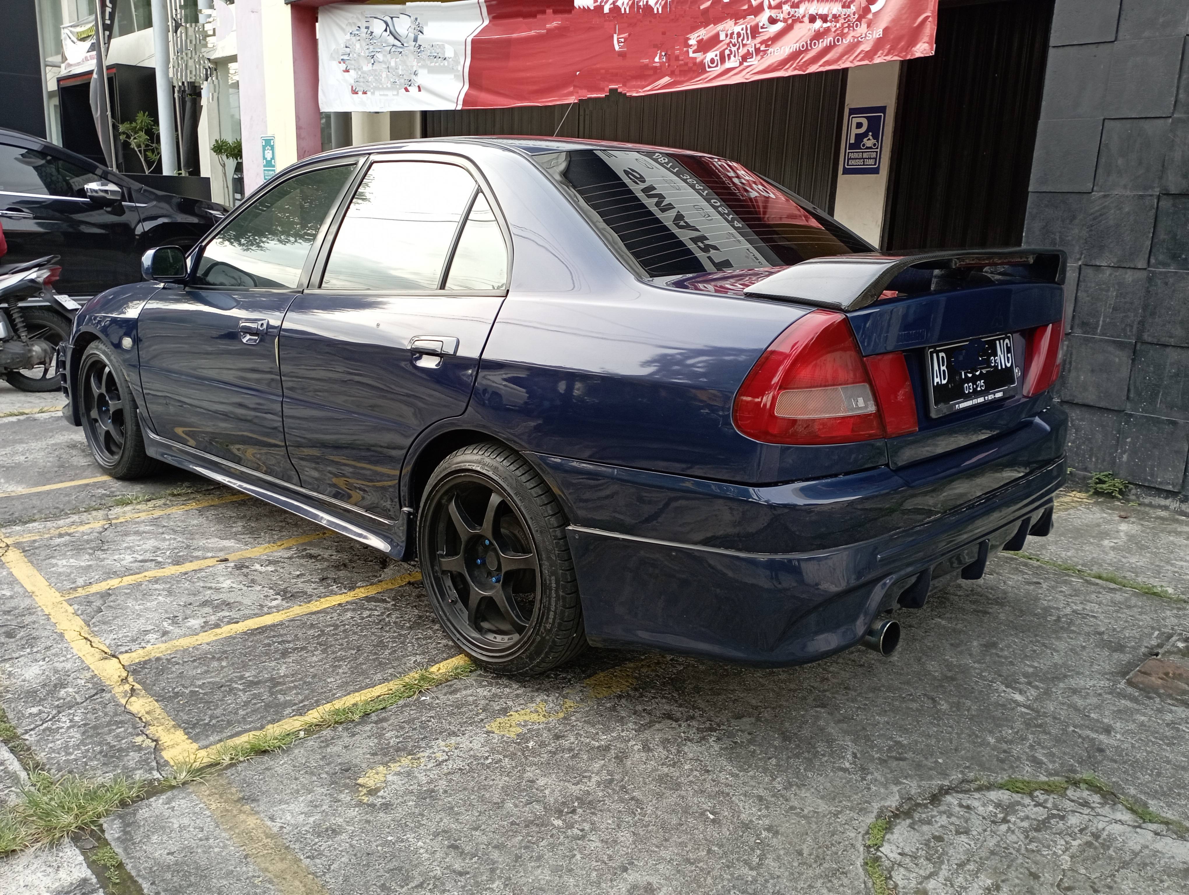 2001 Mitsubishi Lancer  SEi STANDARD M/T 2001 Mitsubishi Lancer  SEi STANDARD M/T