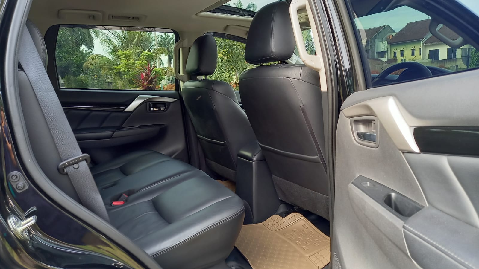 2017 Mitsubishi Pajero Sport Dakar AT 4x2 2017 Mitsubishi Pajero Sport Dakar AT 4x2