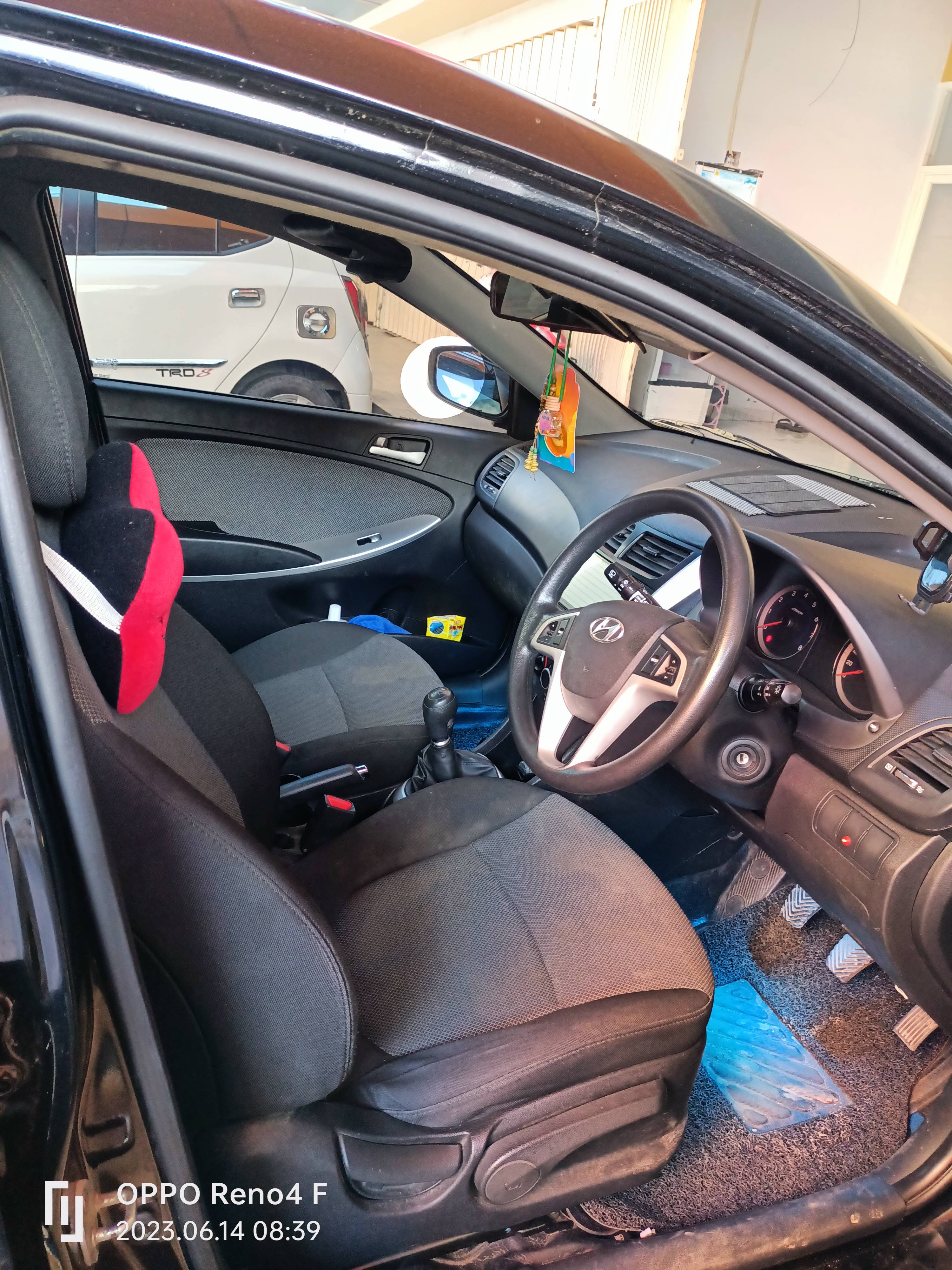 2012 Hyundai Grand Avega 2012 Hyundai Grand Avega