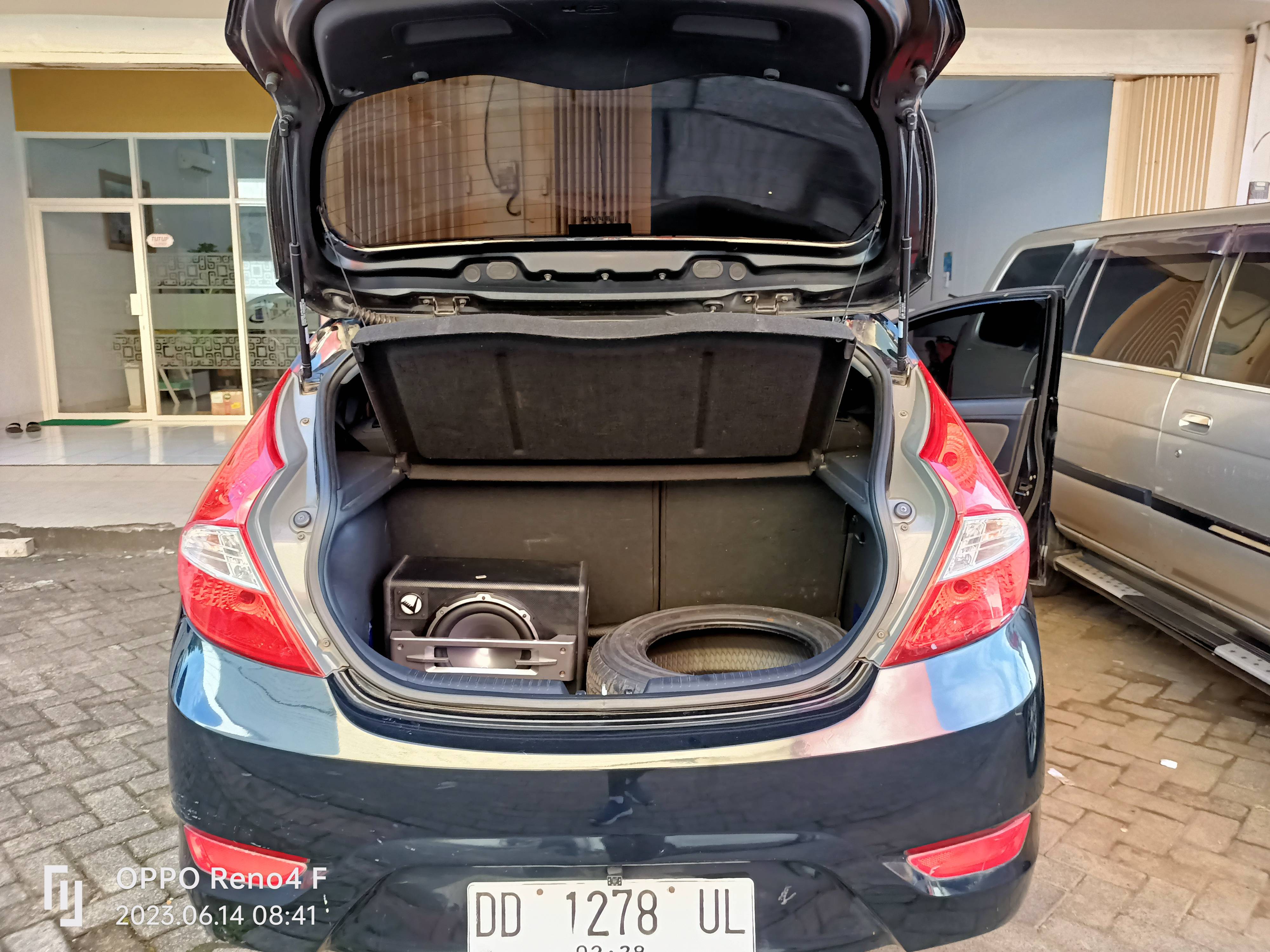 2012 Hyundai Grand Avega 2012 Hyundai Grand Avega