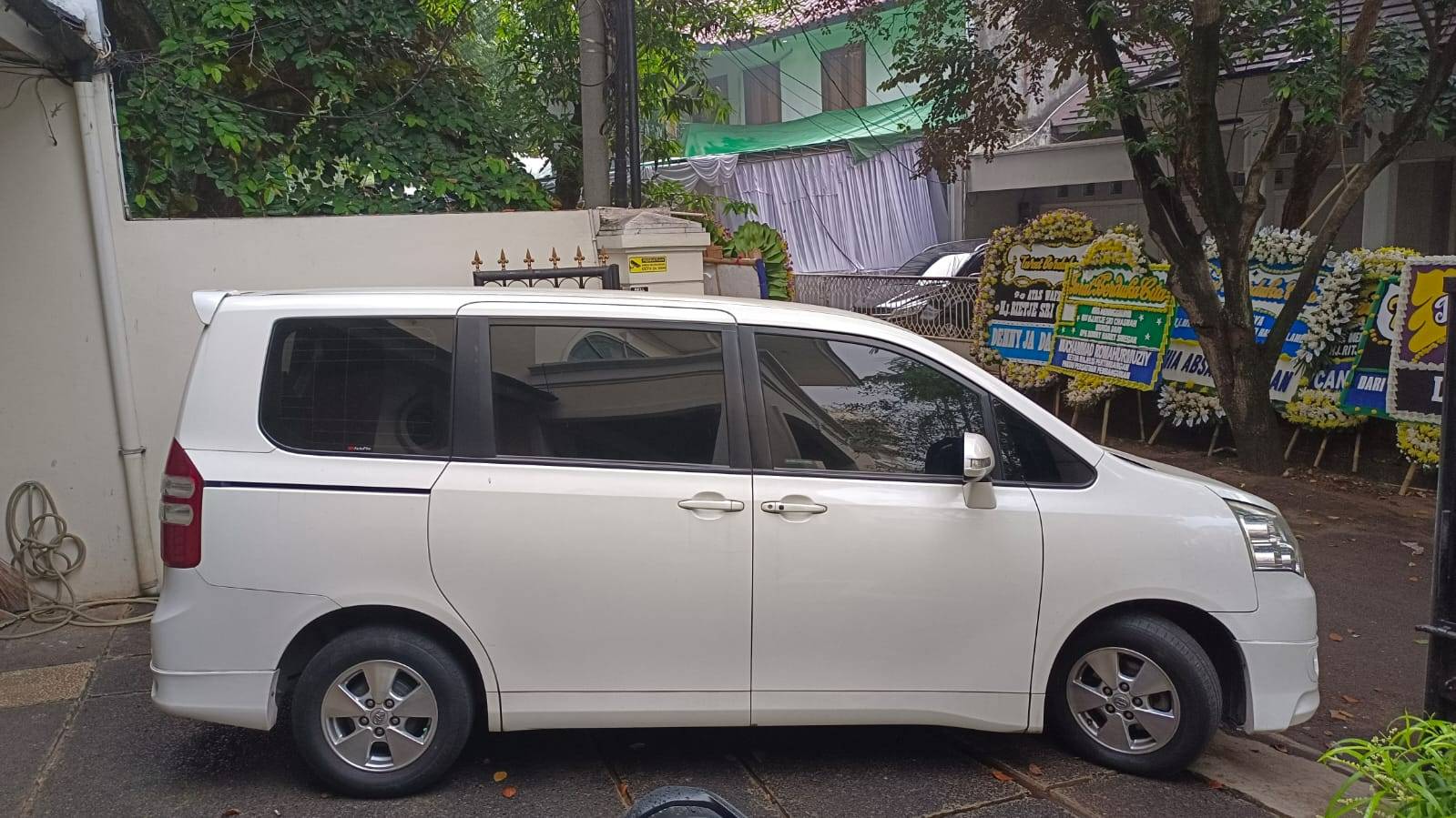 2013 Toyota NAV1 2013 Toyota NAV1