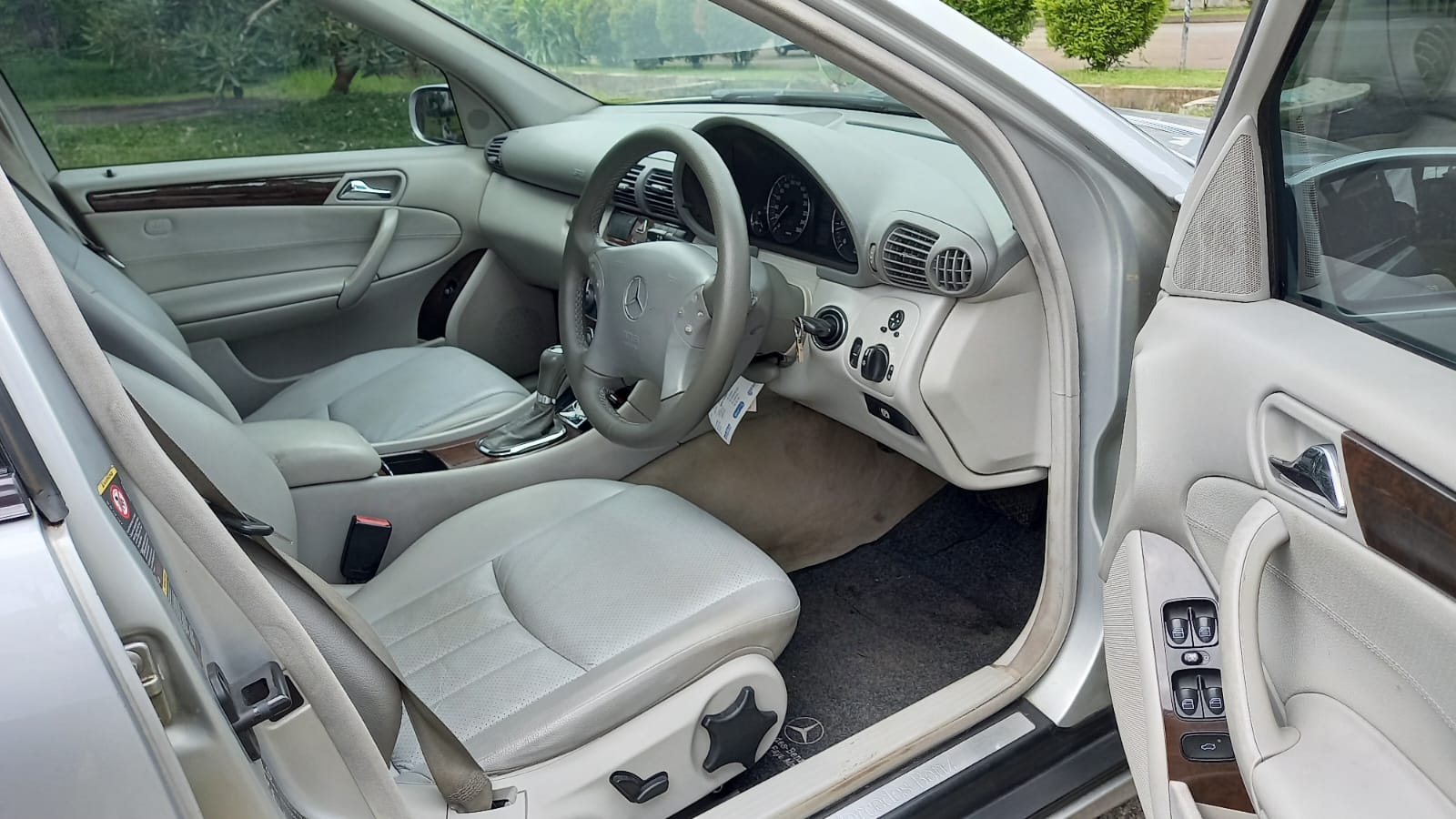 2006 Mercedes Benz C-Class  C230 Elegance 2006 Mercedes Benz C-Class  C230 Elegance