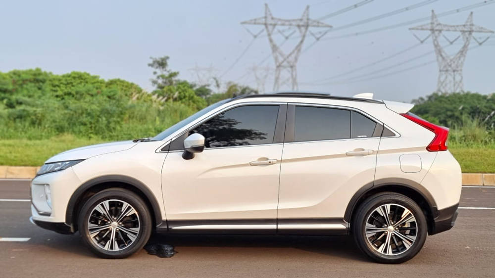 Old 2019 Mitsubishi Eclipse Cross ULTIMATE 1.5L A/T ULTIMATE 1.5L A/T