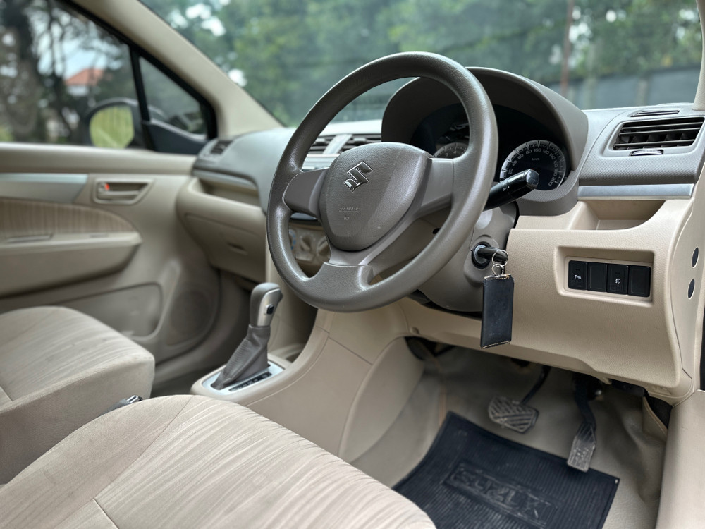 2017 Suzuki Ertiga GL DOUBLE BLOWER AT 2017 Suzuki Ertiga GL DOUBLE BLOWER AT