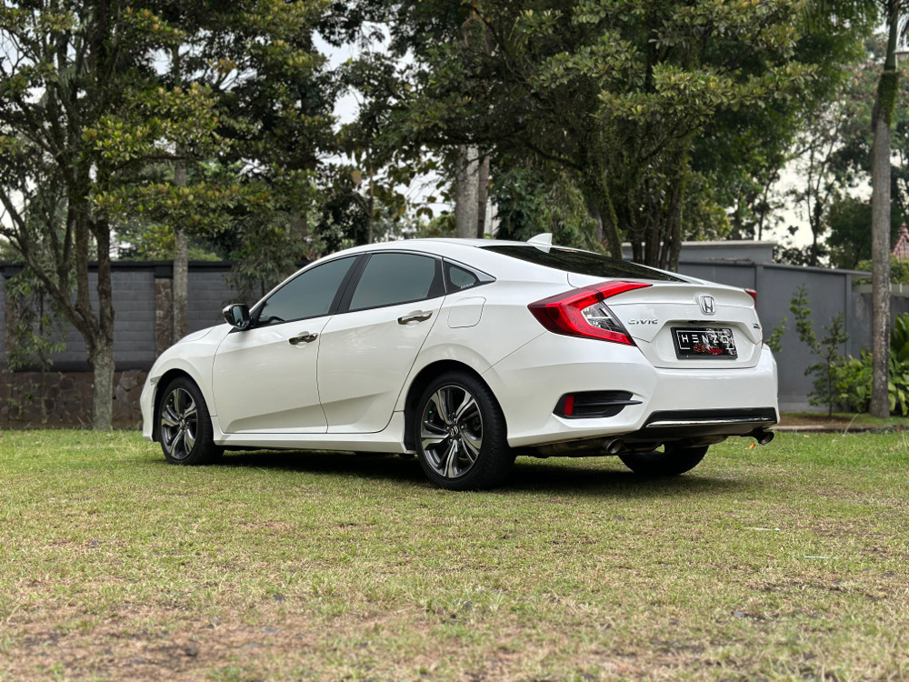 2020 Honda Civic 1.5L ES 2020 Honda Civic 1.5L ES