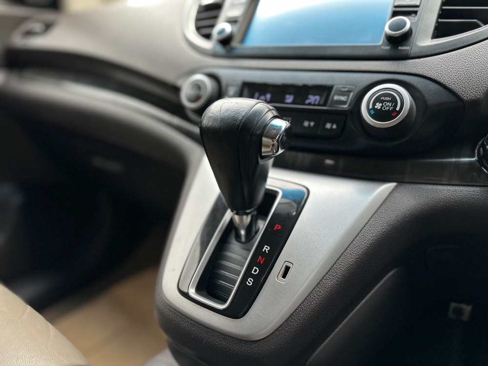 2013 Honda CR-V  RM3 2 WD 2.4 AT 2013 Honda CR-V  RM3 2 WD 2.4 AT