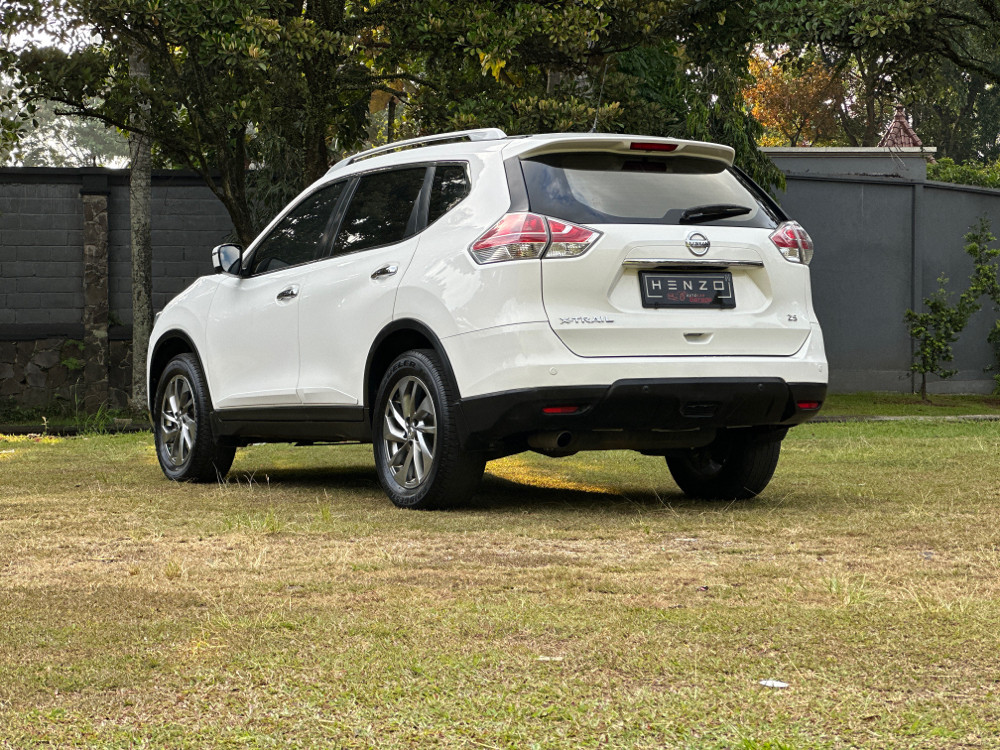 2015 Nissan X Trail 2.5L CVT AT 2015 Nissan X Trail 2.5L CVT AT