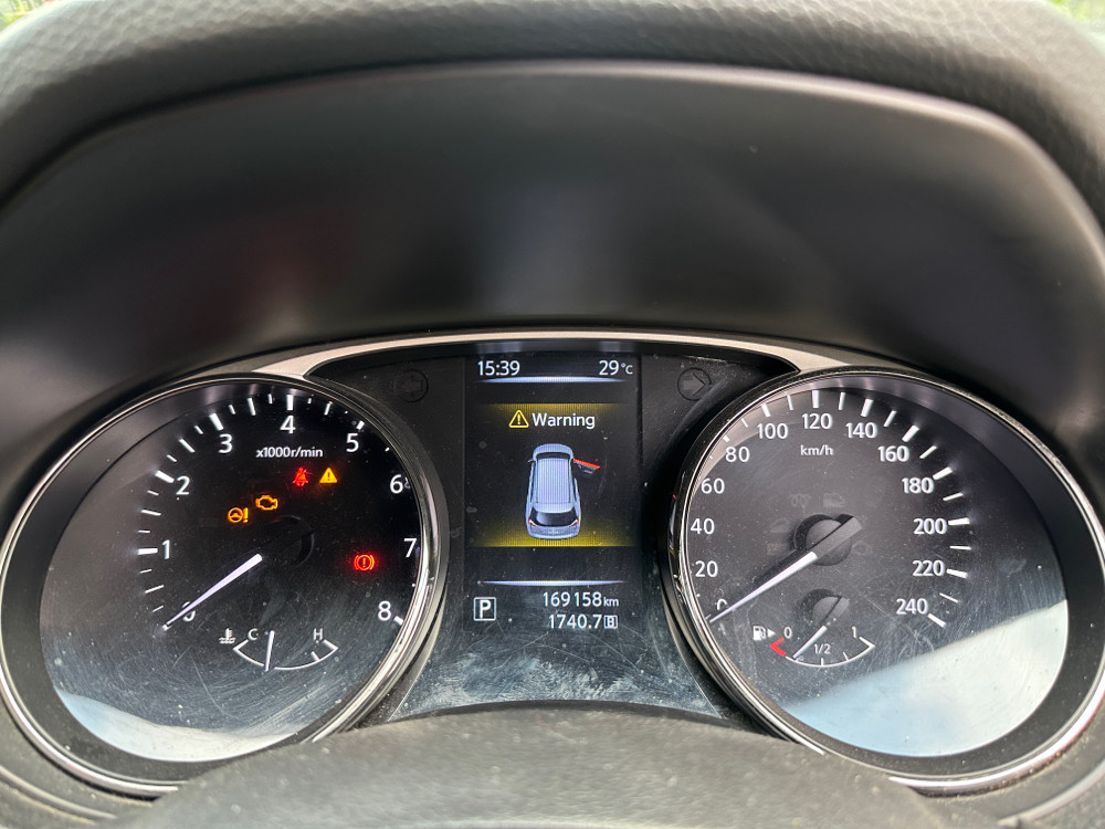 2015 Nissan X Trail 2.5L CVT AT 2015 Nissan X Trail 2.5L CVT AT