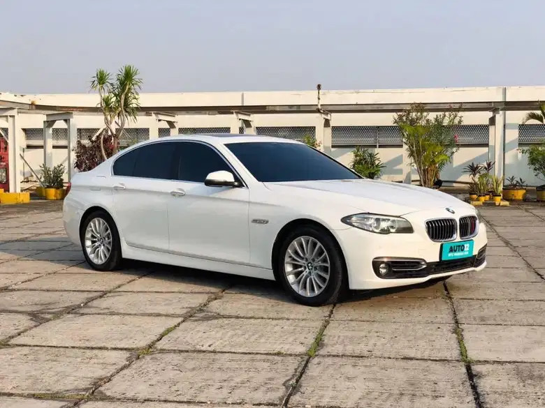2014 BMW 5 Series Sedan