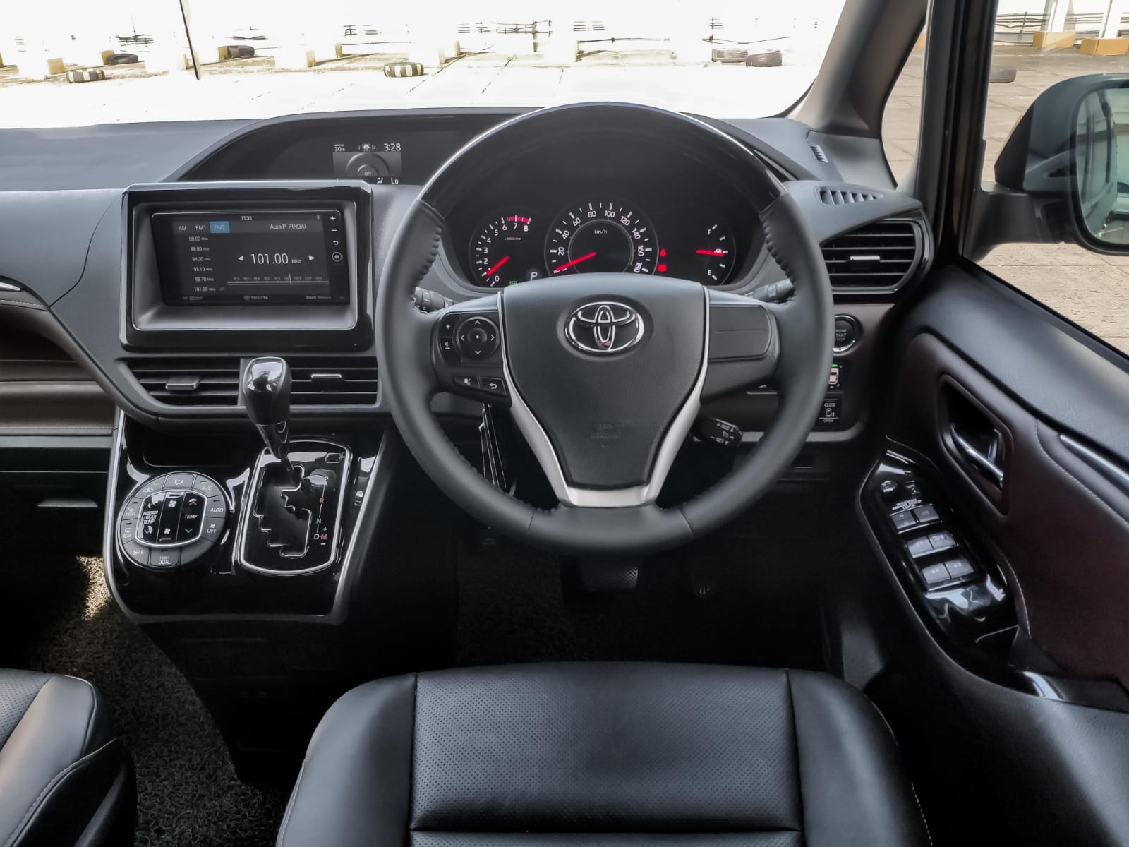 2018 Toyota Voxy 2018 Toyota Voxy