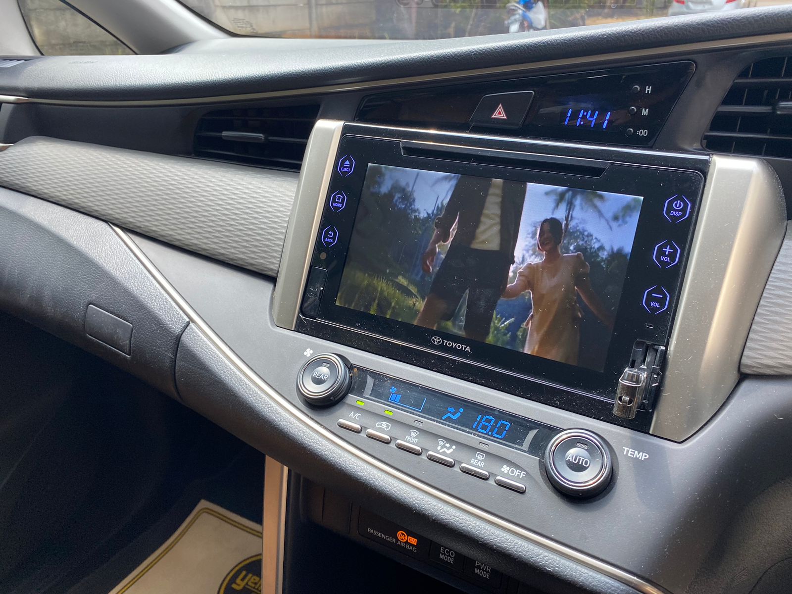 2016 Toyota Kijang Innova 2016 Toyota Kijang Innova