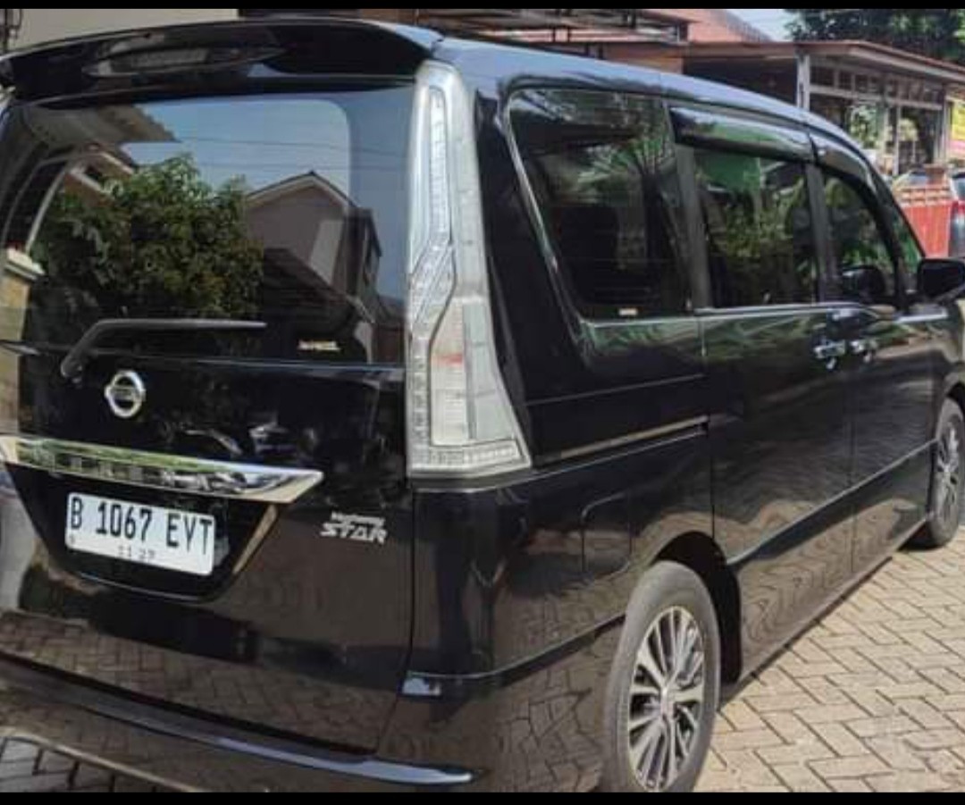 2015 Nissan Serena 2015 Nissan Serena