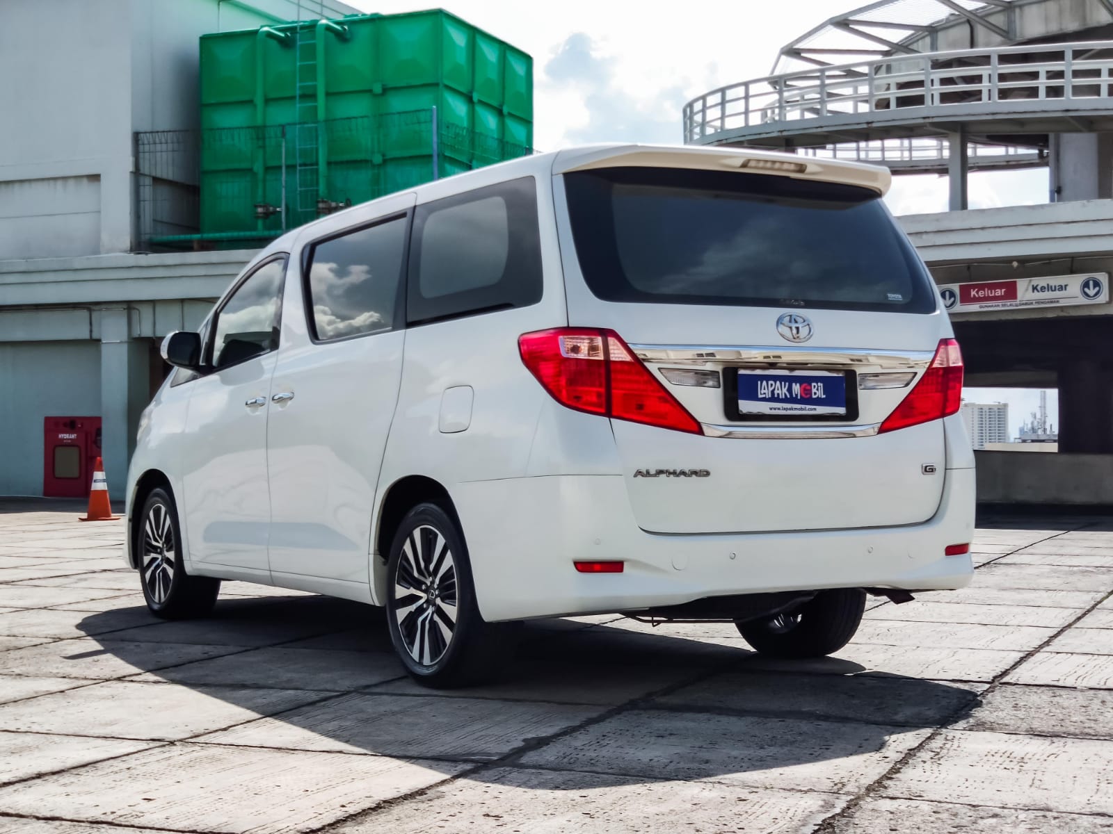 2013 Toyota Alphard 2013 Toyota Alphard