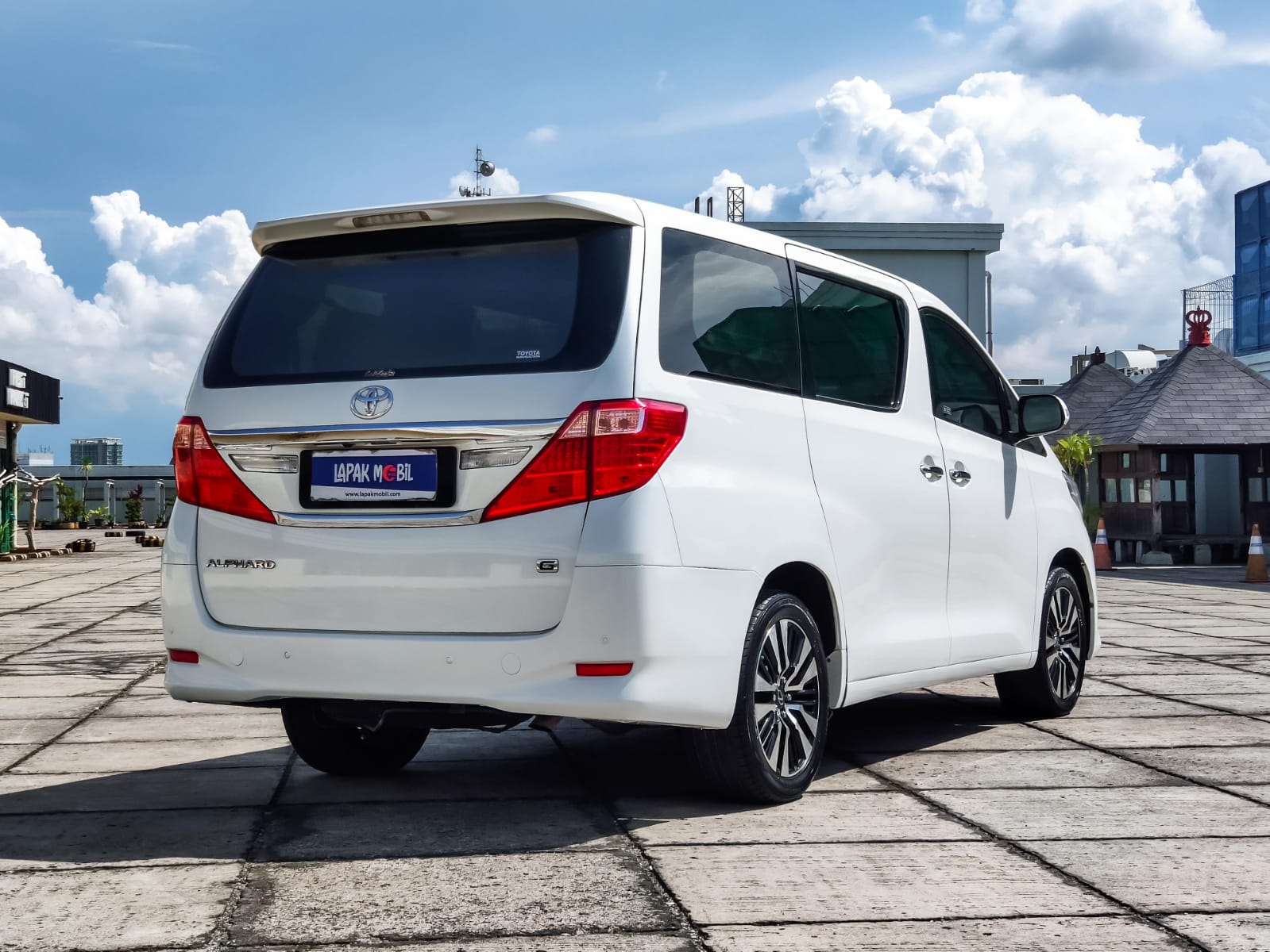 2013 Toyota Alphard 2013 Toyota Alphard