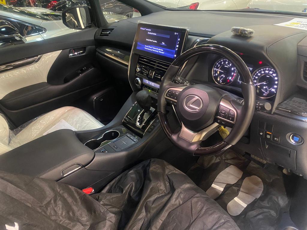 2022 Lexus LM 2022 Lexus LM