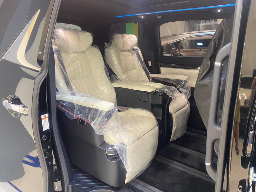 2022 Lexus LM 2022 Lexus LM