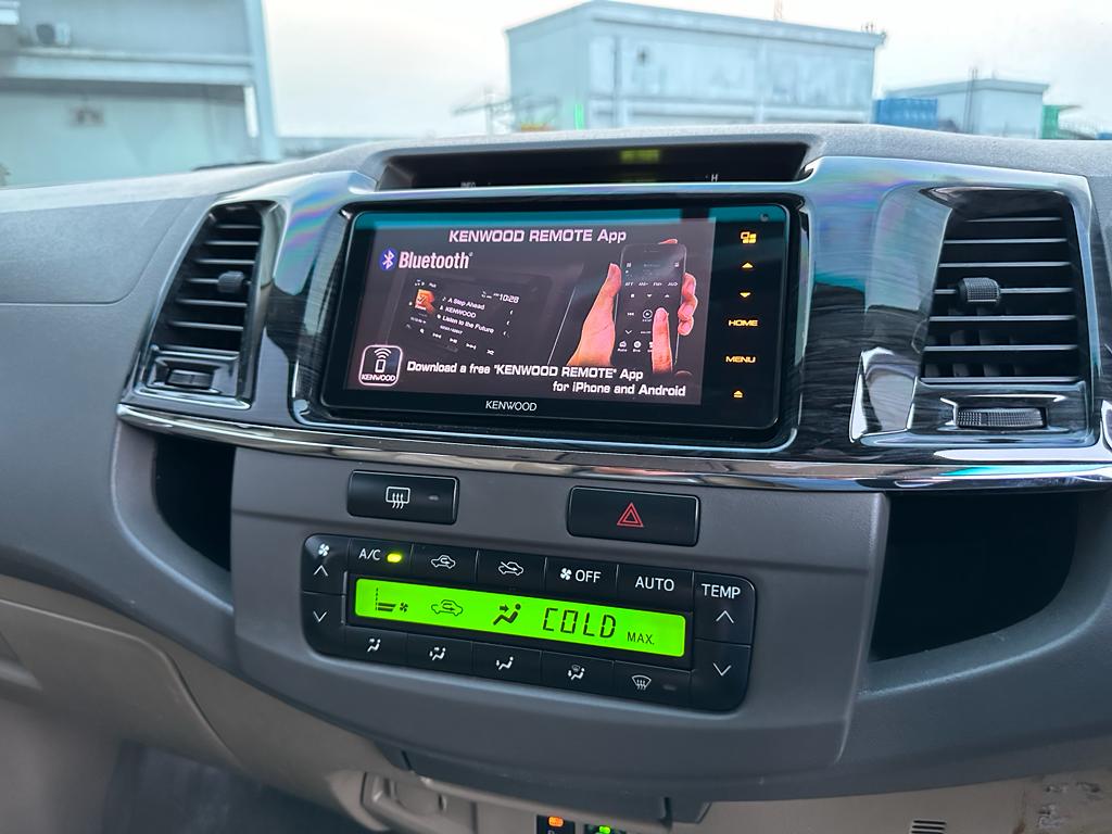 2011 Toyota Fortuner  2011 Toyota Fortuner