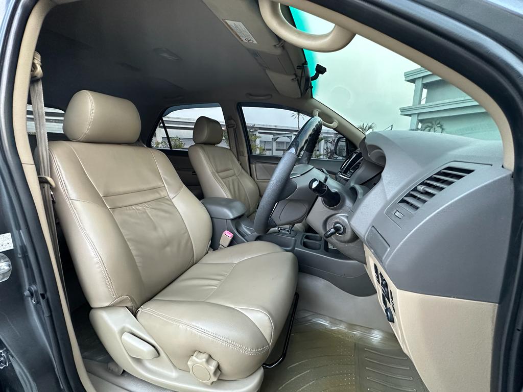 2011 Toyota Fortuner  2011 Toyota Fortuner