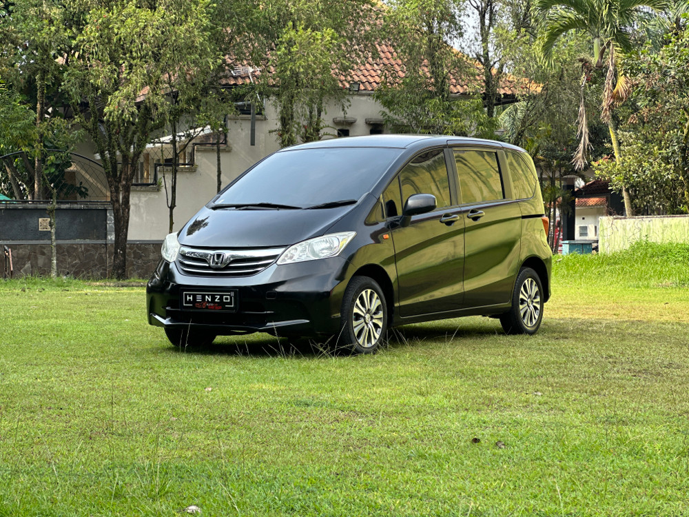 2012 Honda Freed  ALPHA A/T 2012 Honda Freed  ALPHA A/T