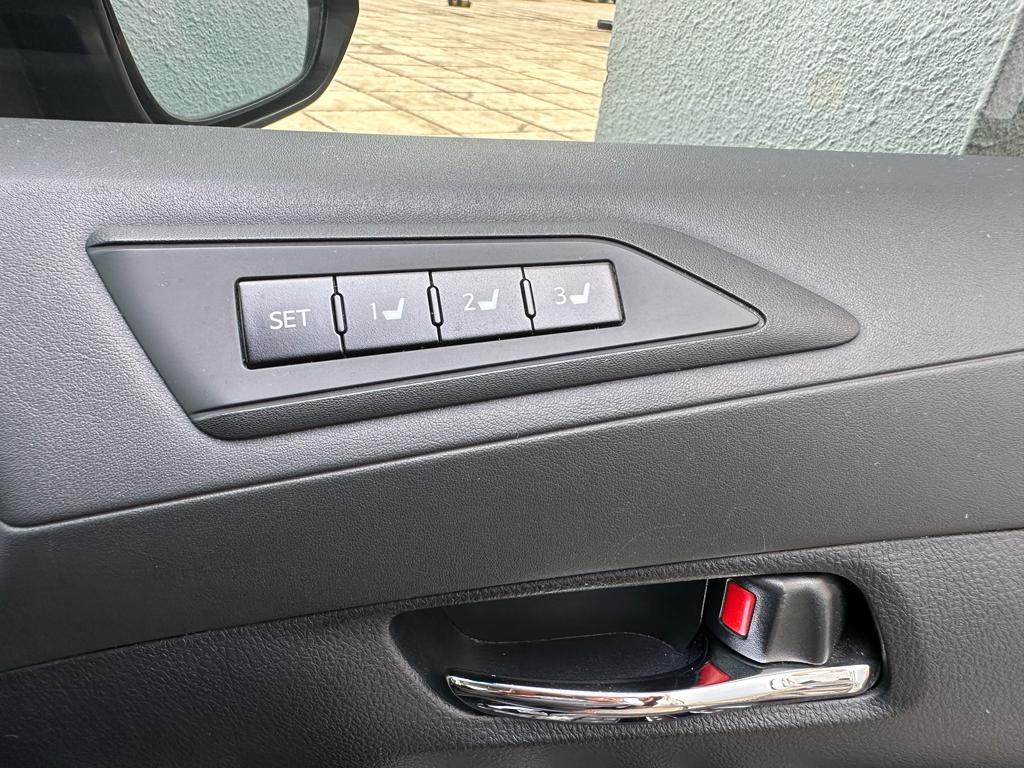 2018 Toyota Vellfire 2.5 G A/T 2018 Toyota Vellfire 2.5 G A/T