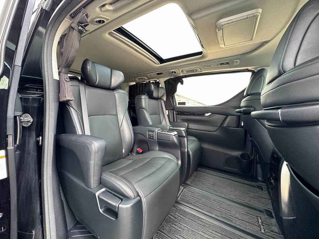 2018 Toyota Vellfire 2.5 G A/T 2018 Toyota Vellfire 2.5 G A/T