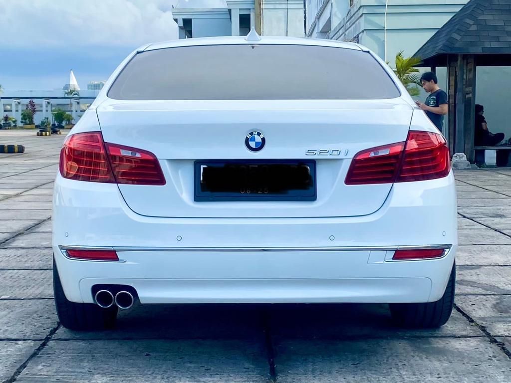 2014 BMW 5 Series Sedan  520i Luxury 2014 BMW 5 Series Sedan  520i Luxury