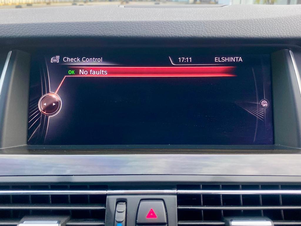 2014 BMW 5 Series Sedan  520i Luxury 2014 BMW 5 Series Sedan  520i Luxury