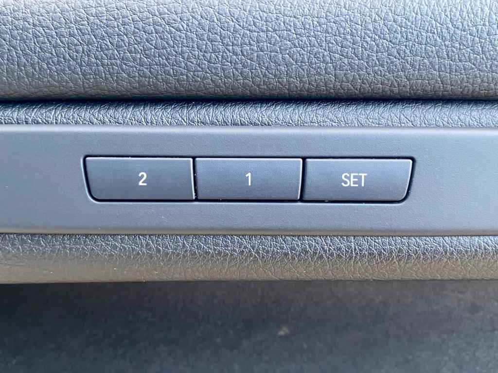 2014 BMW 5 Series Sedan  520i Luxury 2014 BMW 5 Series Sedan  520i Luxury