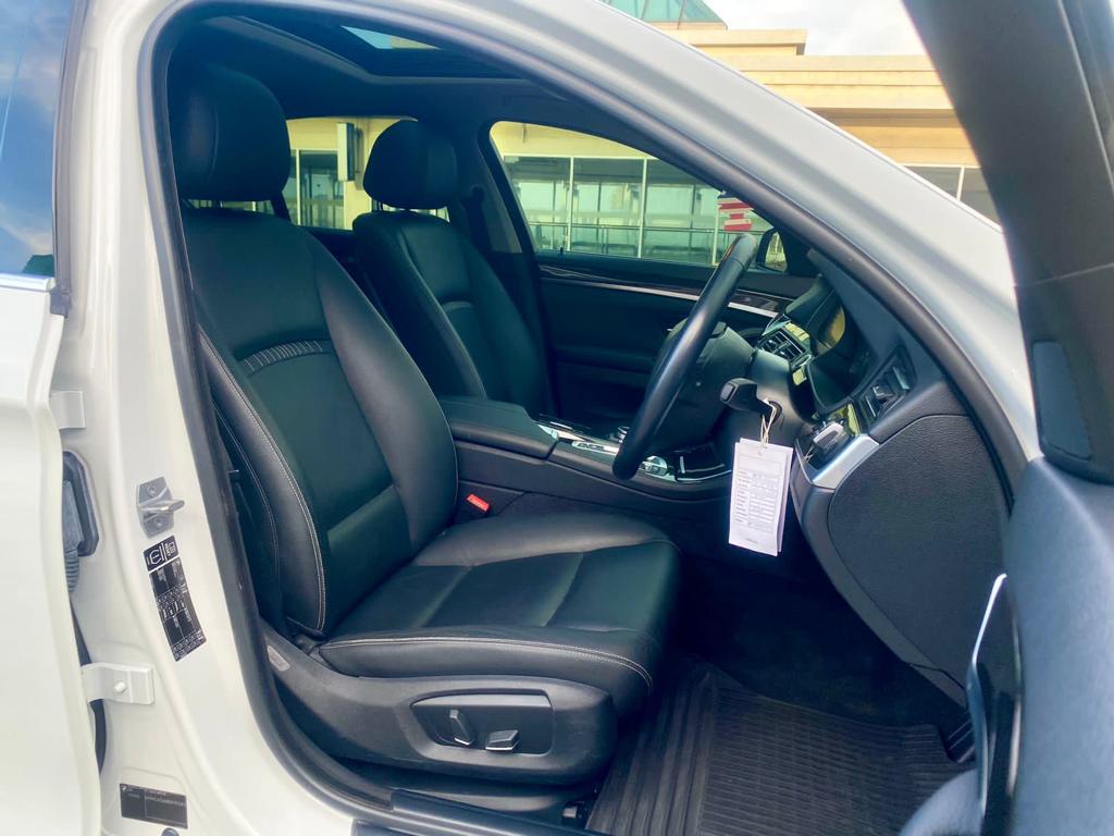 2014 BMW 5 Series Sedan  520i Luxury 2014 BMW 5 Series Sedan  520i Luxury