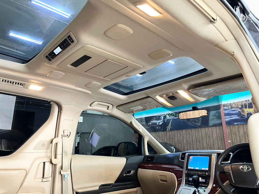 2010 Toyota Alphard 2010 Toyota Alphard