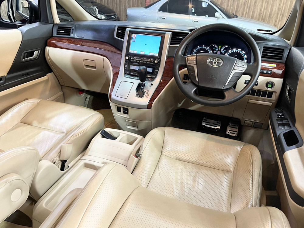 2010 Toyota Alphard 2010 Toyota Alphard