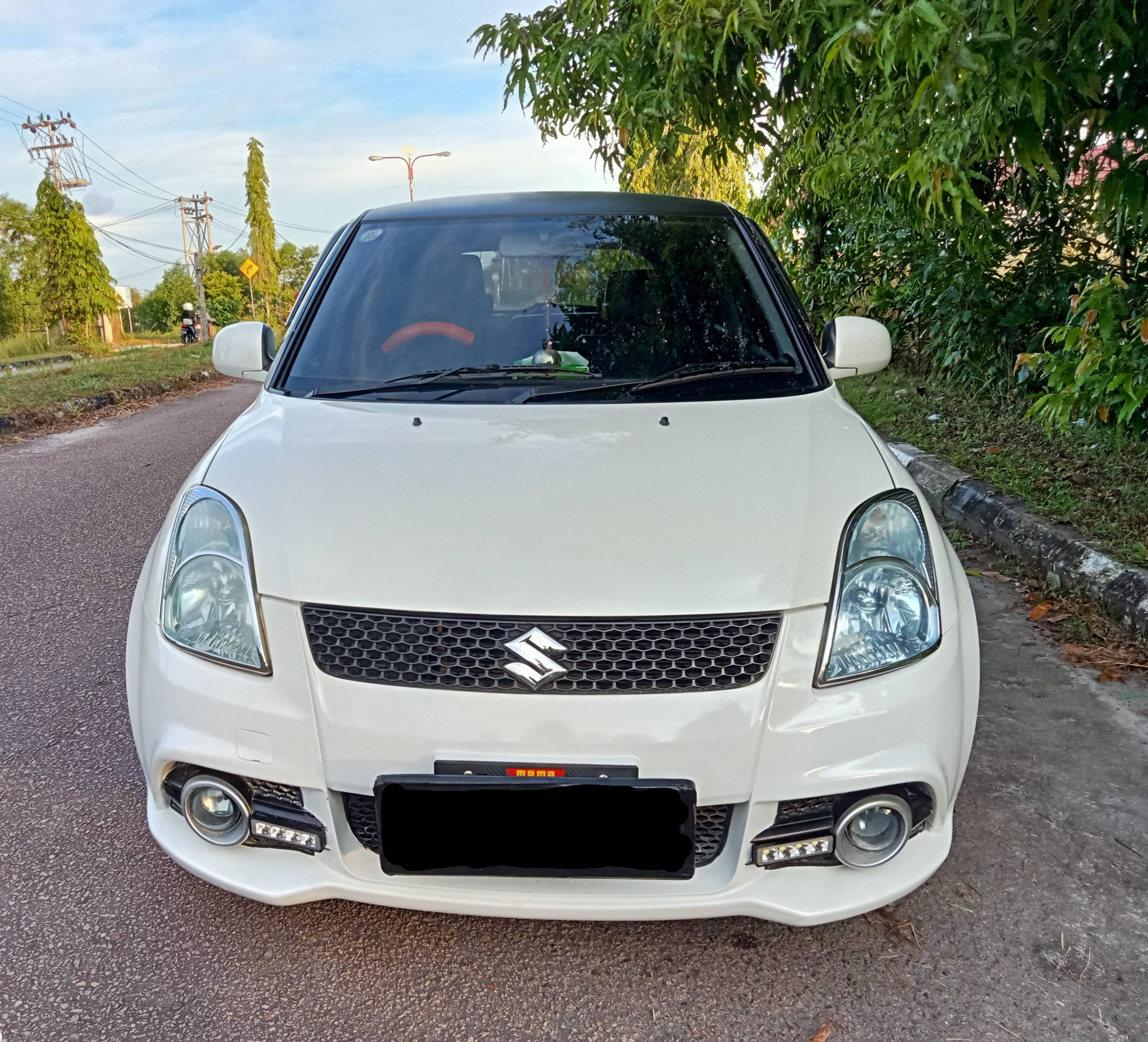 Second Hand 2011 Suzuki Swift Second Hand 2011 Suzuki Swift
