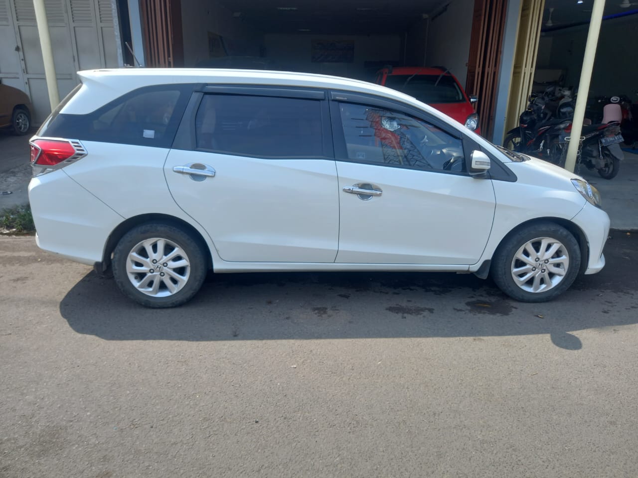 2014 Honda Mobilio  1.5 E MT CKD 2014 Honda Mobilio  1.5 E MT CKD