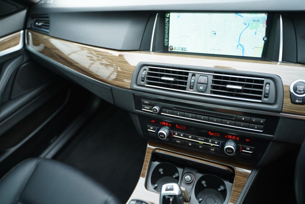 2014 BMW 5 Series Sedan 2014 BMW 5 Series Sedan