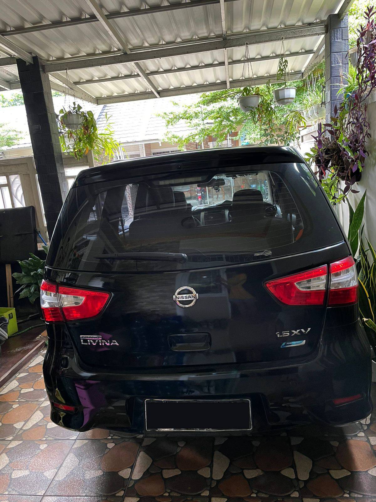 2015 Nissan Grand Livina  1.5 XV MT 2015 Nissan Grand Livina  1.5 XV MT