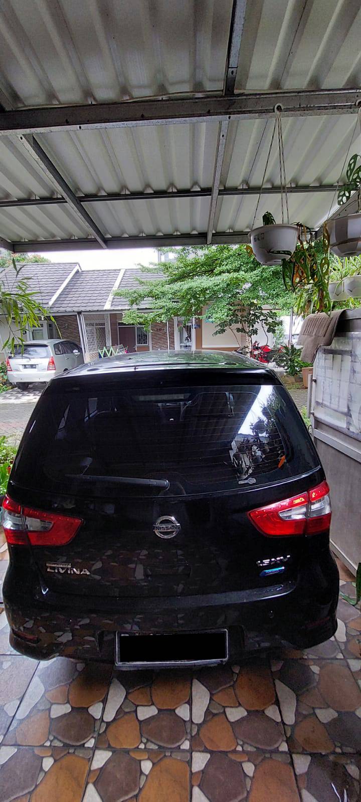 2015 Nissan Grand Livina  1.5 XV MT 2015 Nissan Grand Livina  1.5 XV MT