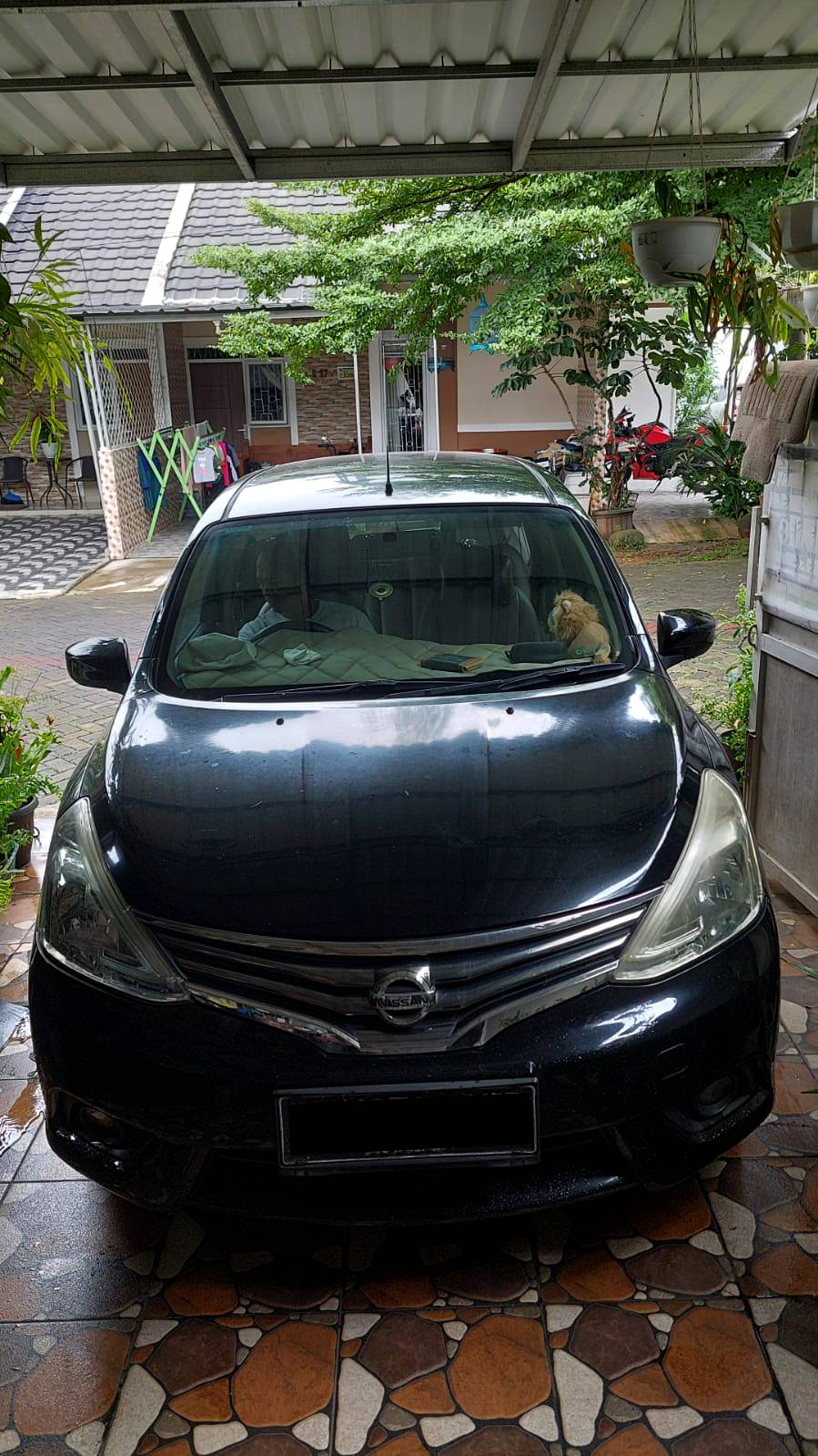 2015 Nissan Grand Livina  1.5 XV MT 2015 Nissan Grand Livina  1.5 XV MT