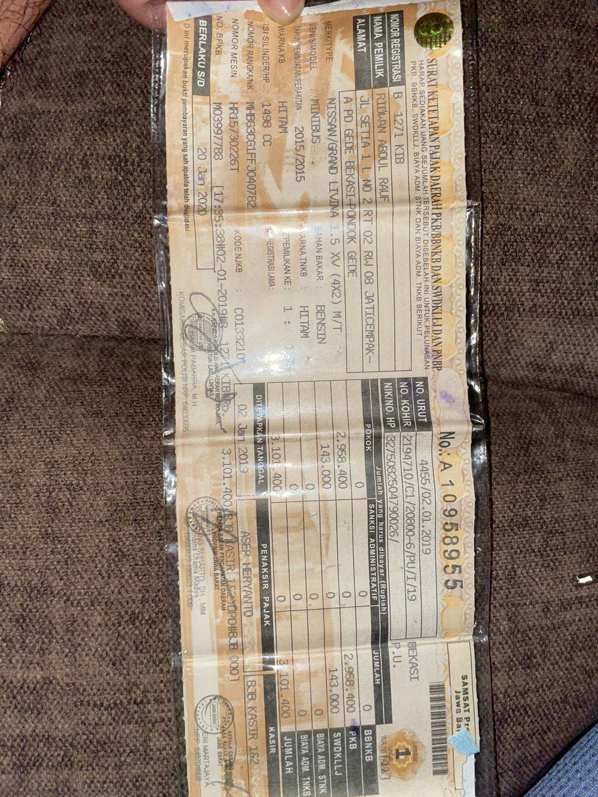 2015 Nissan Grand Livina  1.5 XV MT 2015 Nissan Grand Livina  1.5 XV MT