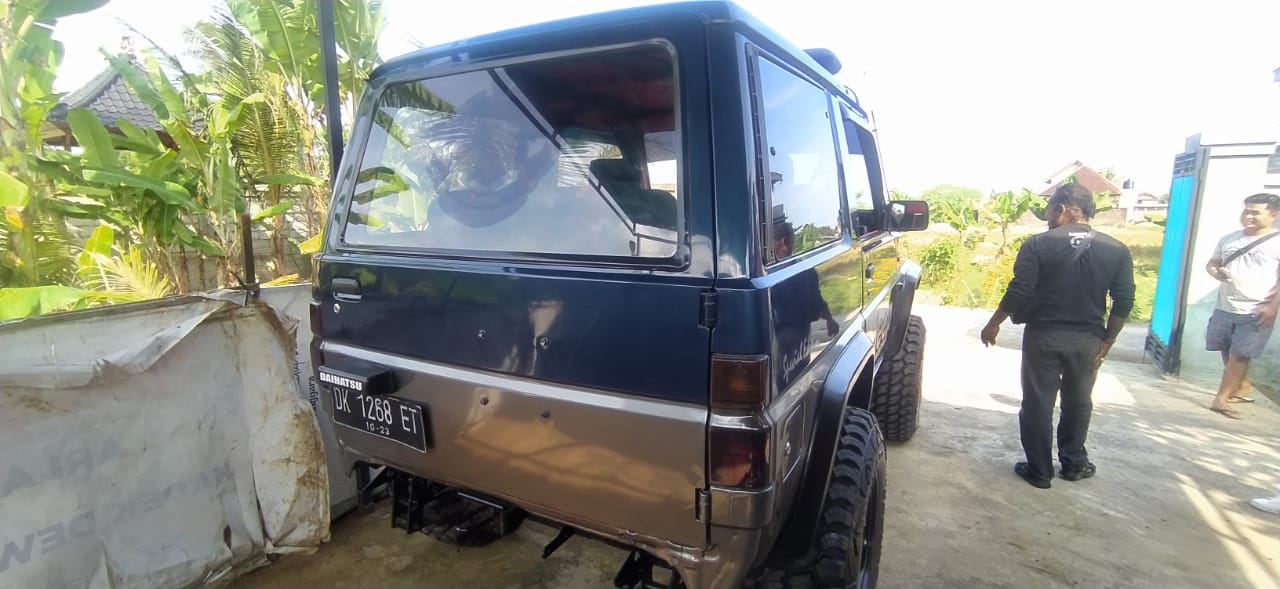 2004 Daihatsu Feroza 2004 Daihatsu Feroza