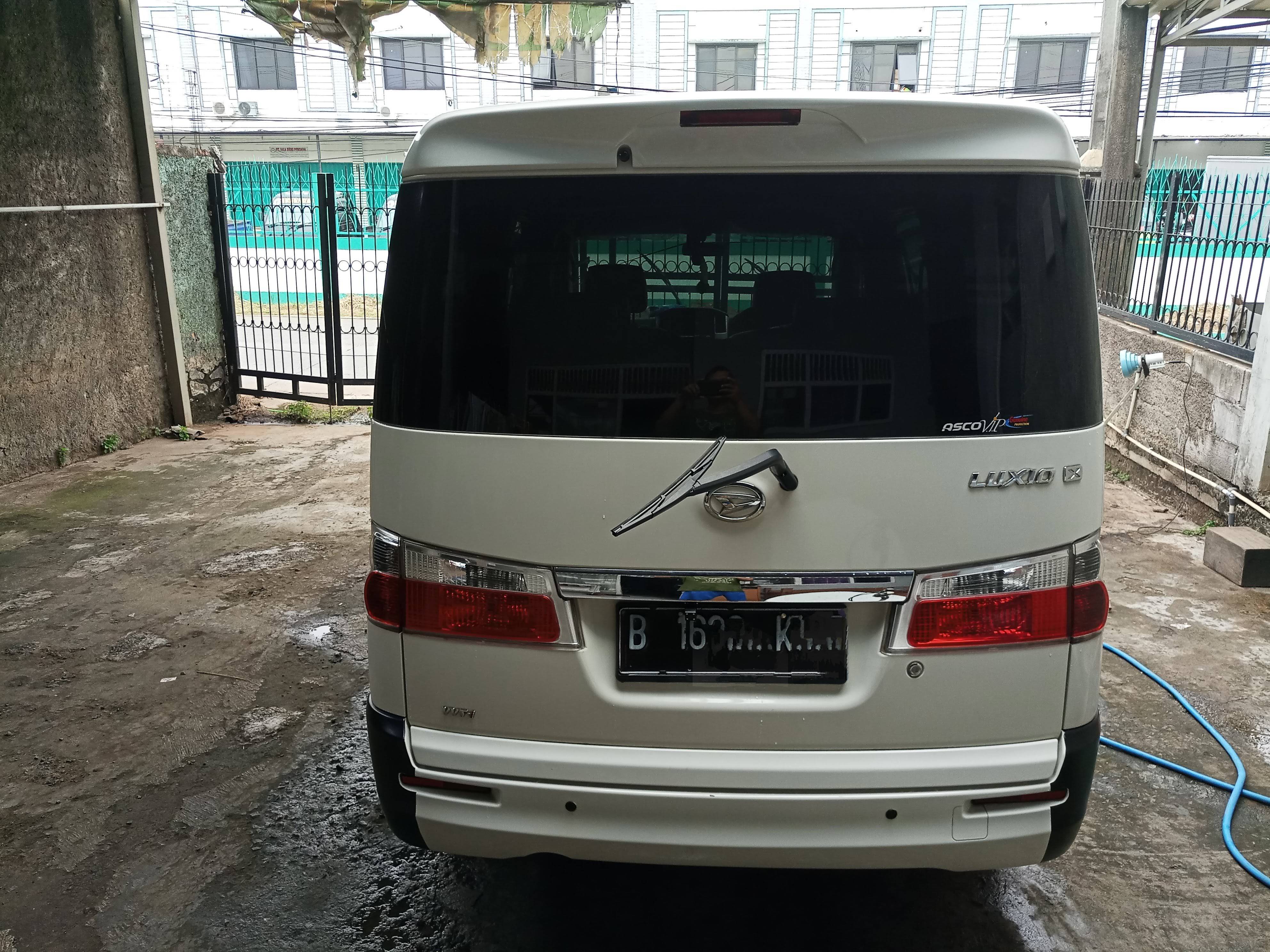 2015 Daihatsu Luxio 1.5L X MT ABS STD 2015 Daihatsu Luxio 1.5L X MT ABS STD