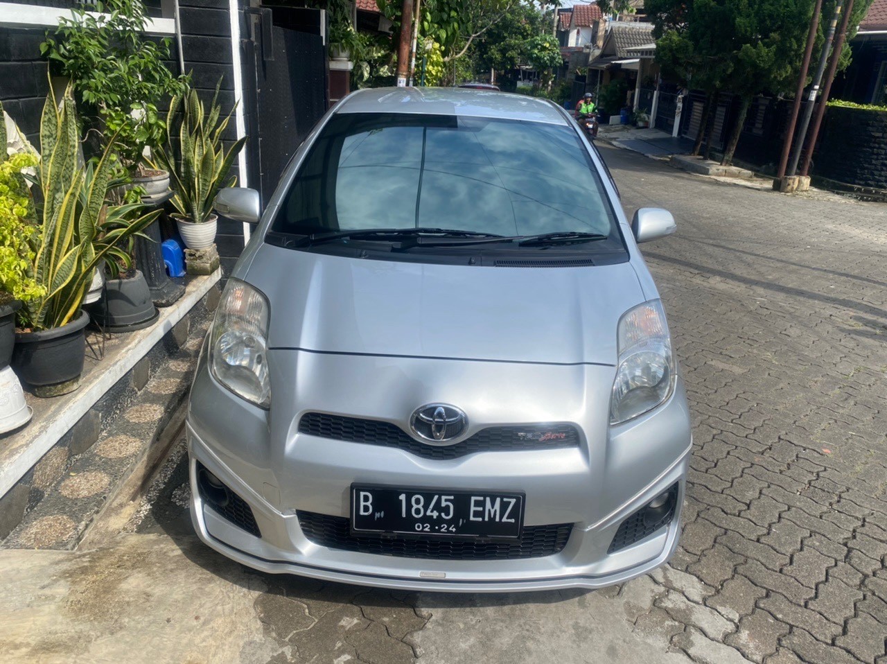 Second Hand 2012 Toyota Yaris Second Hand 2012 Toyota Yaris