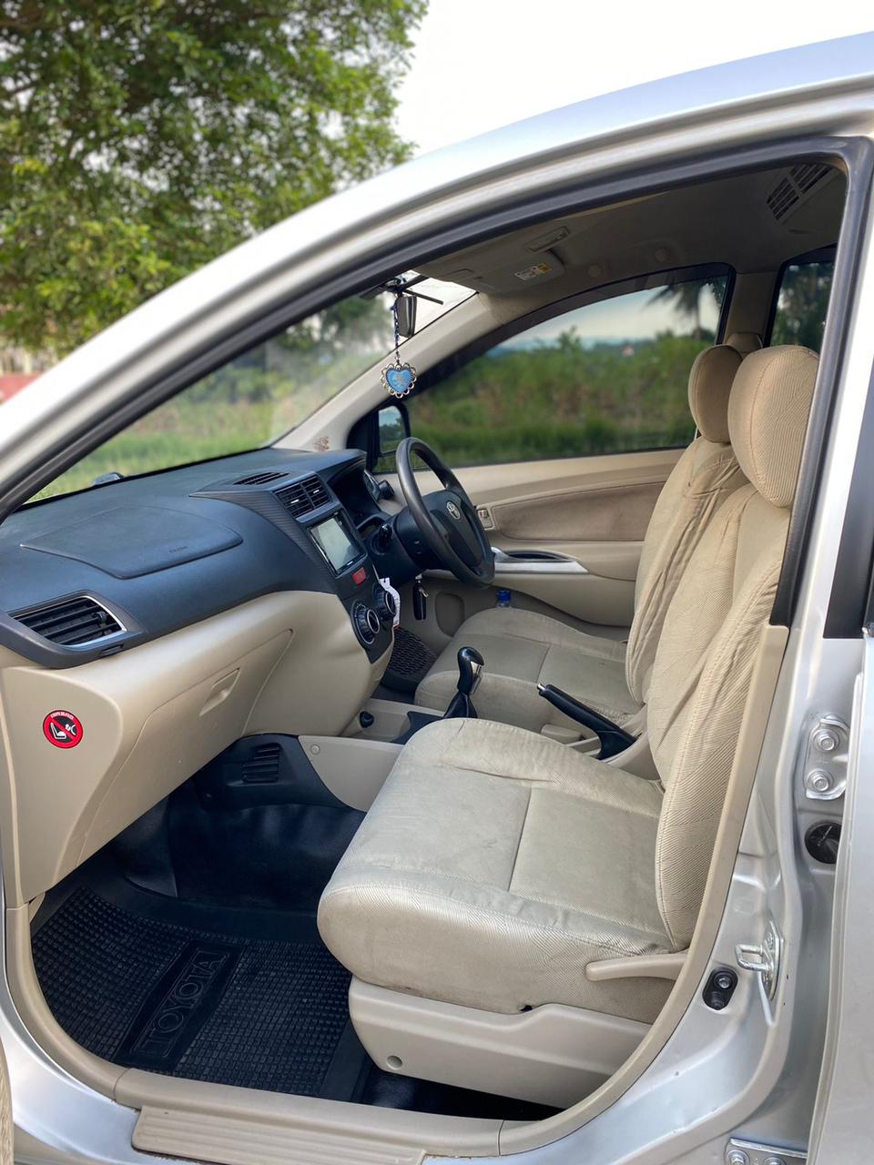 2014 Toyota Avanza  1.3 G MT 2014 Toyota Avanza  1.3 G MT