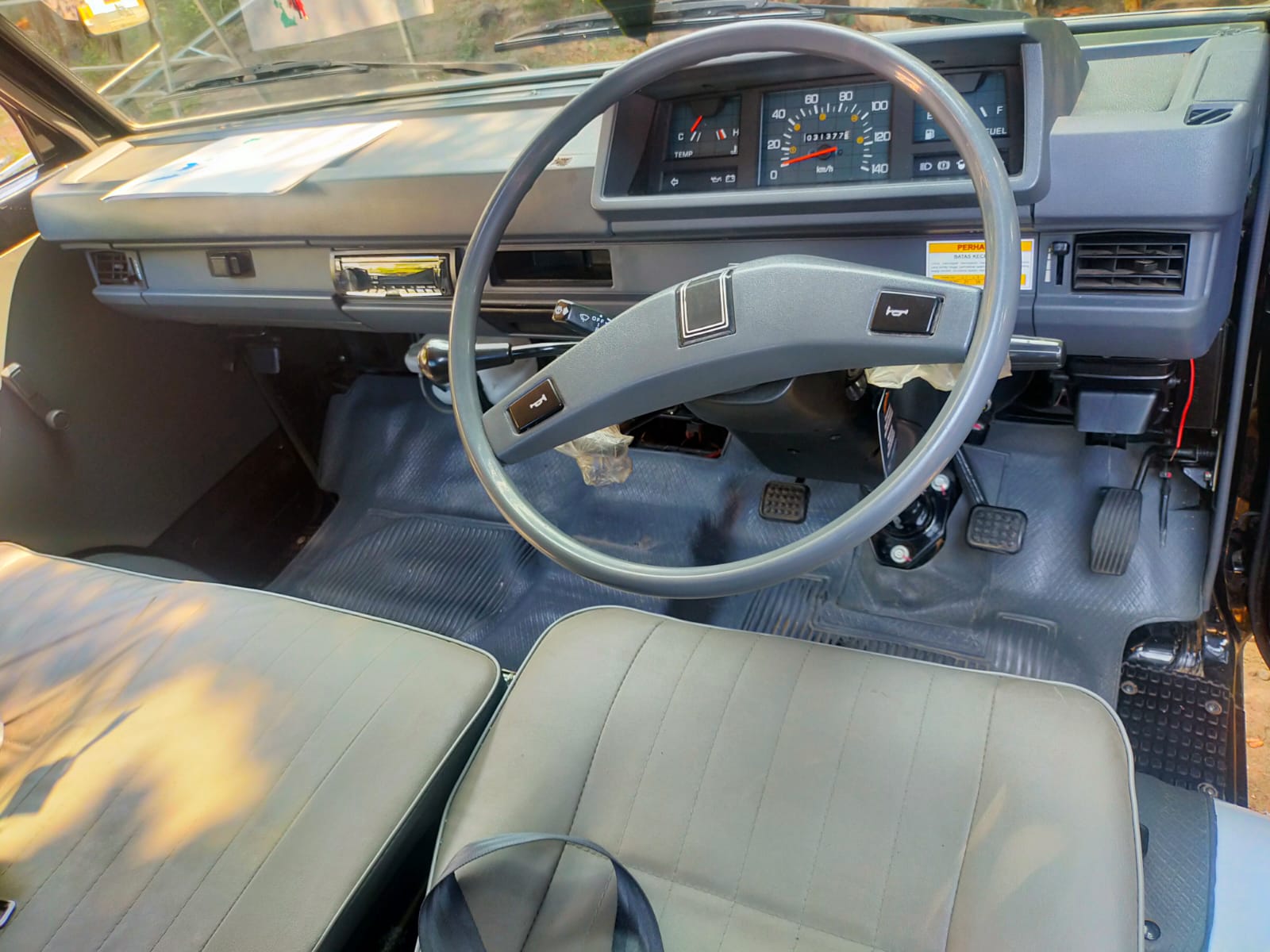 2022 Mitsubishi Colt L300 2022 Mitsubishi Colt L300