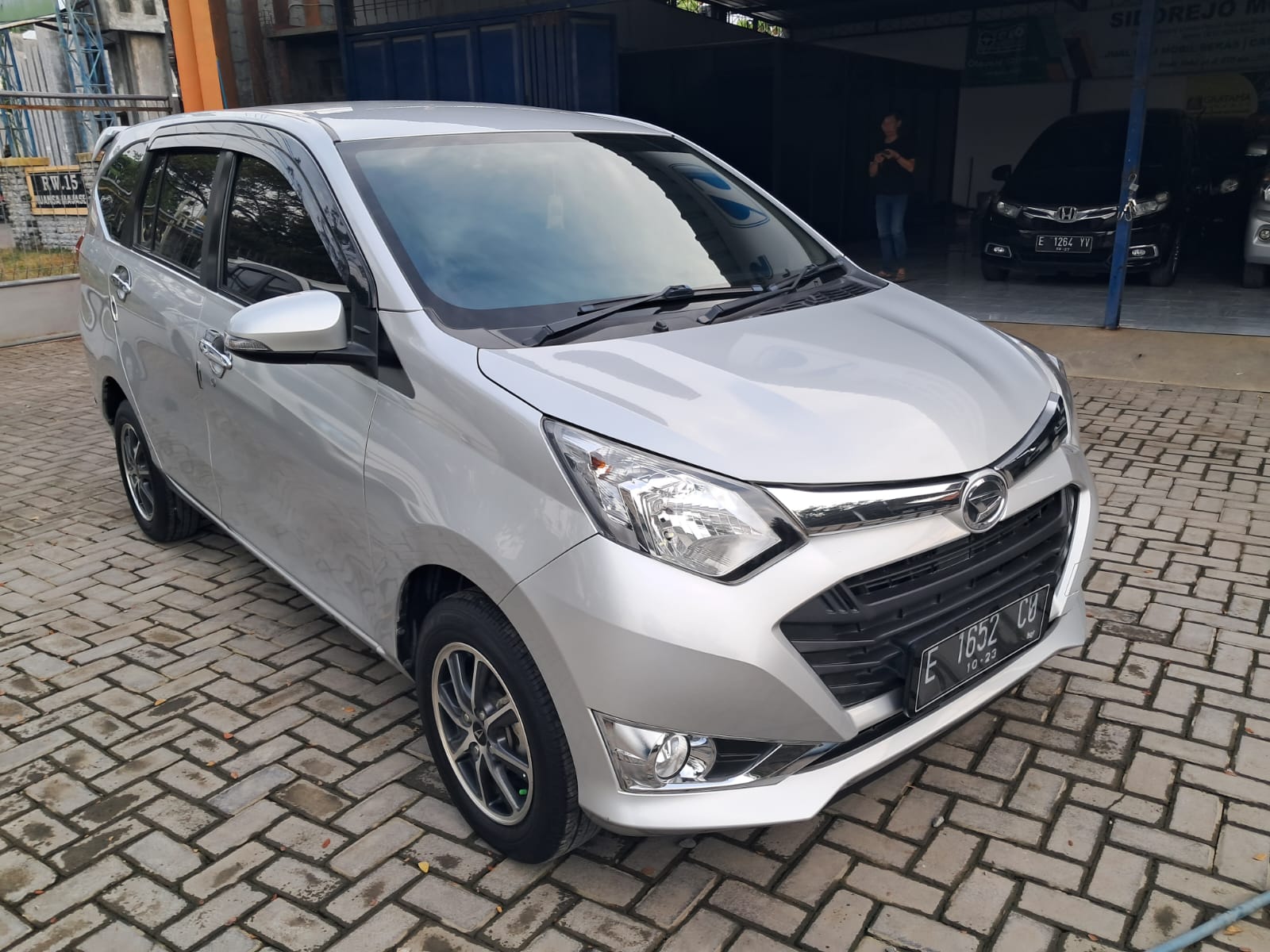Second Hand 2018 Daihatsu Sigra Second Hand 2018 Daihatsu Sigra